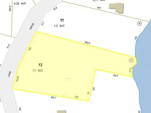 24 Lake Dr, Stockbridge, MA 01262