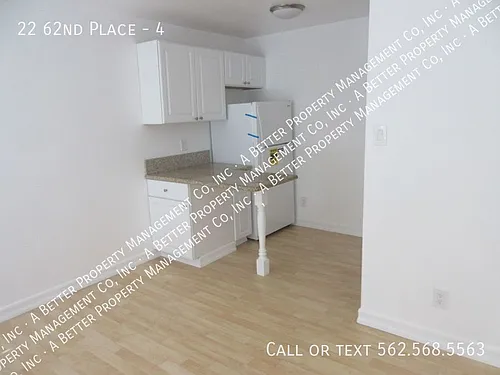 22 62nd Pl #4 Photo 1