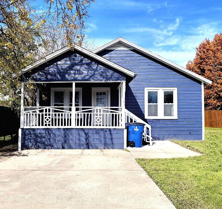 1st image of 404 W Lampasas St