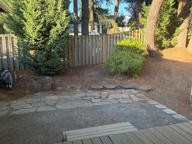 324 NE Scott Dr — Photo 5