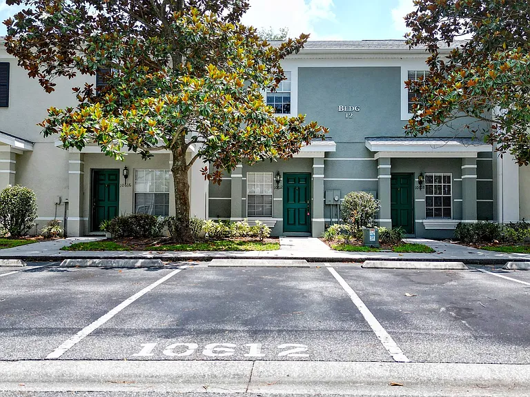 10612 Savannah Wood Dr — Photo 30