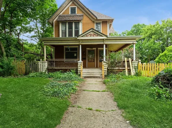 421 S 3rd St, Rockford, IL 61104