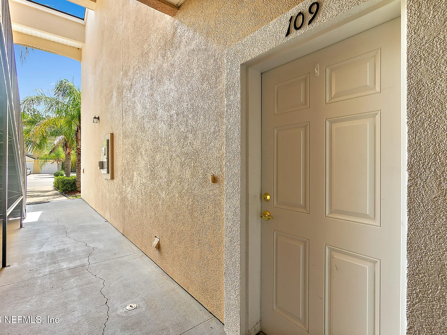 2 bed, 2.0 bath, 1079 sqft, $1,775 — Photo 4