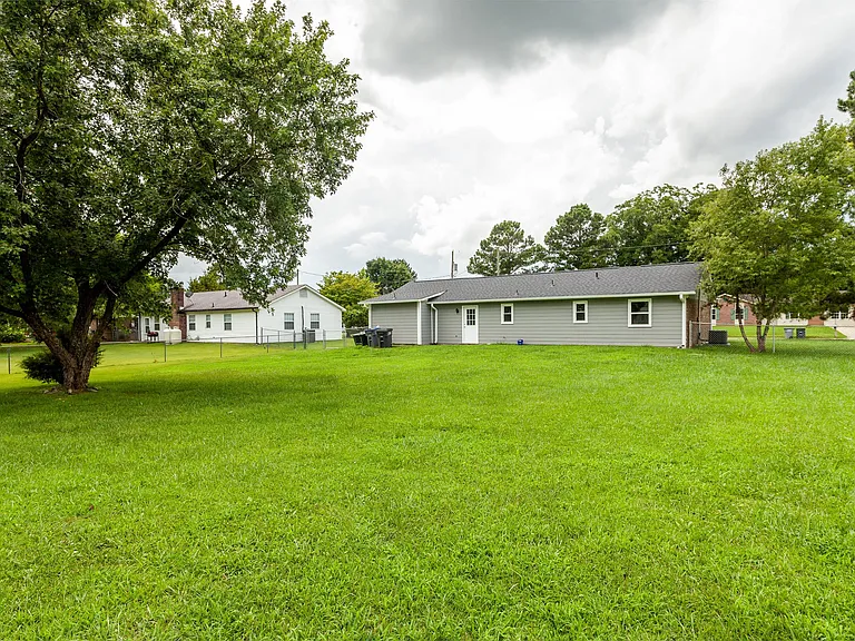 1309 Sportsman Trl — Photo 25