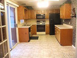 5th image of 5901 W Essex Dr