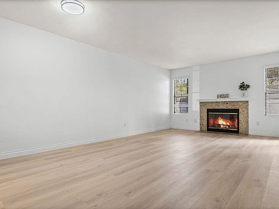 4th image of 14966 Avenida Venusto Unit 71