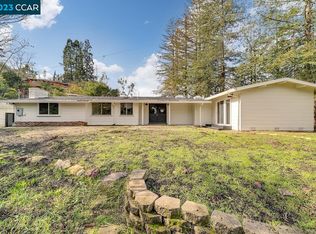 61 Moraga Via, Orinda, CA 94563