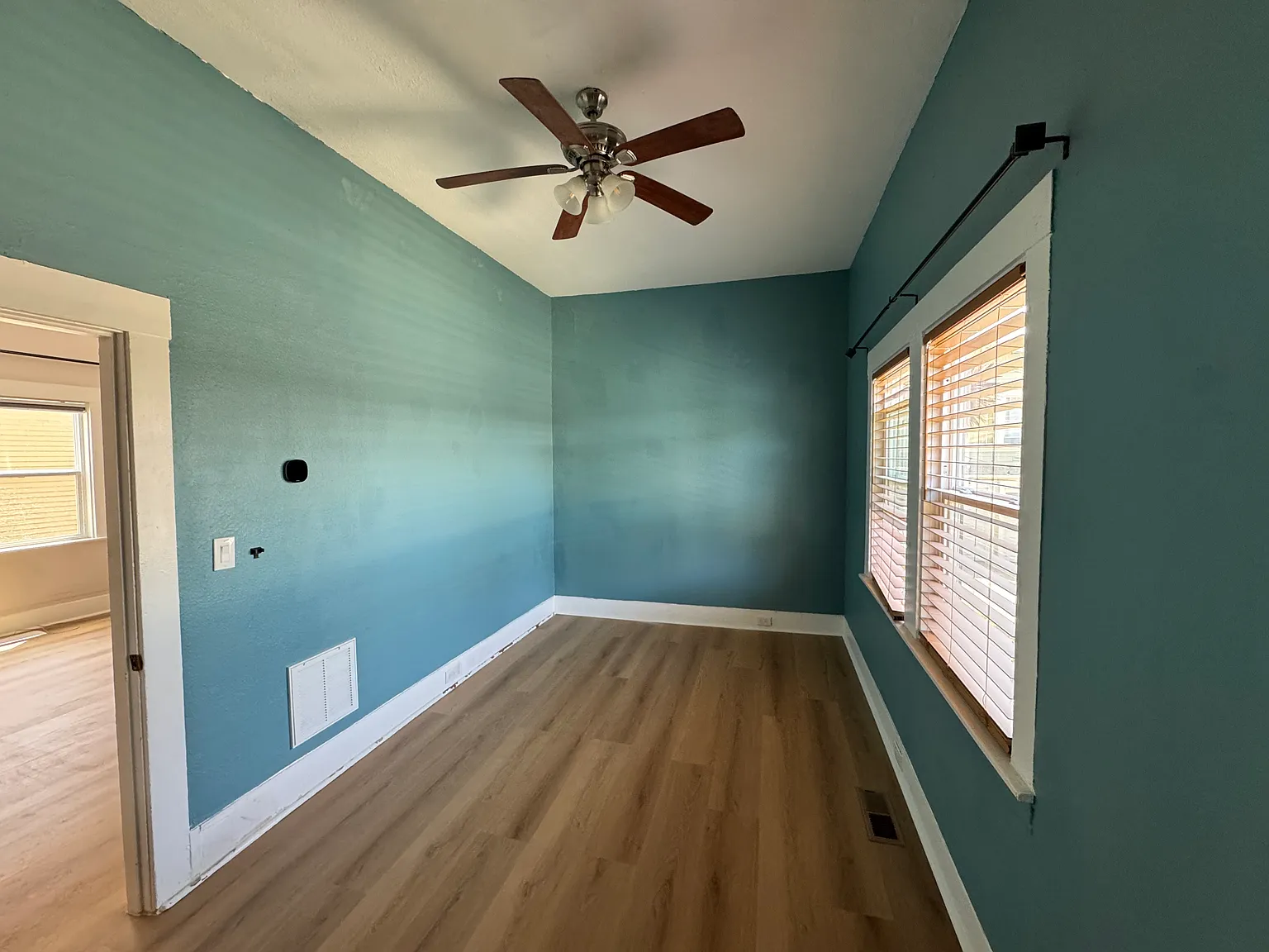 2 bed, 1000 sqft, $3,500 — Photo 3