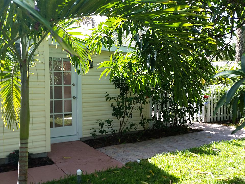1st image of 2694 NE Pine Ave