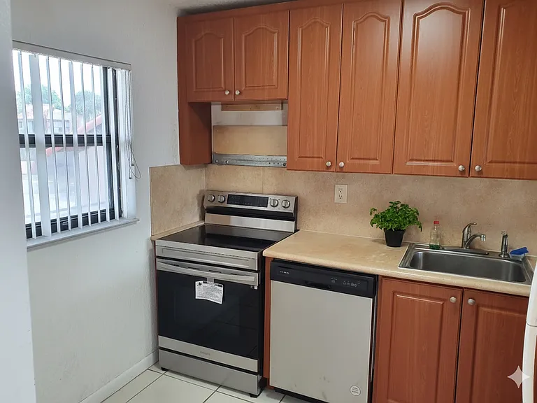 480 W Park Dr #204 — Photo 9