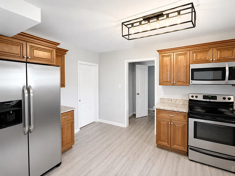 3401 Brighton St — Photo 5