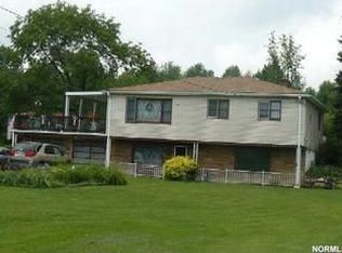 34 S Ridge Rd E, Conneaut, OH 44030