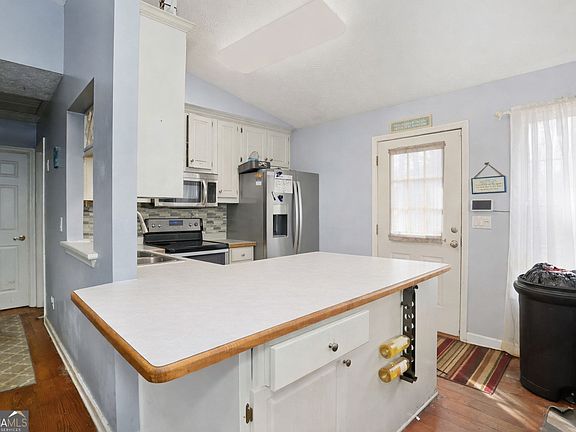 4th image of 9285 Crystal Springs Rd