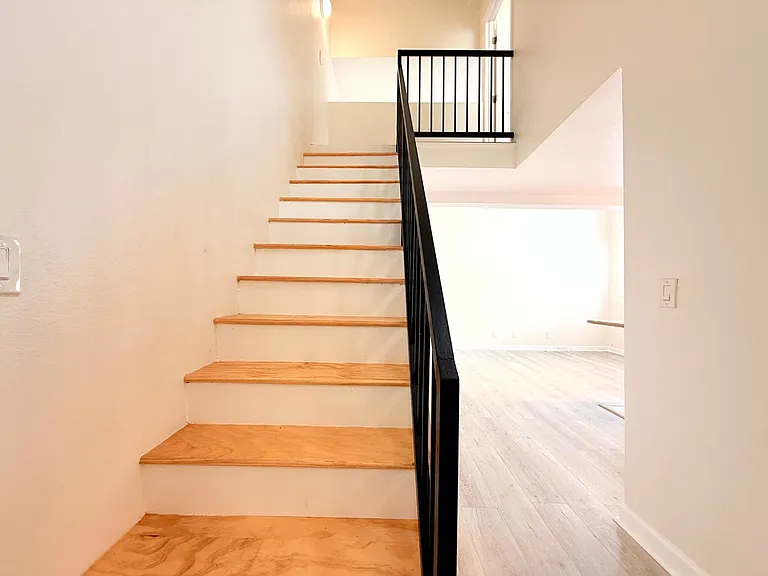 432 N Kingsley Dr. — Photo 14