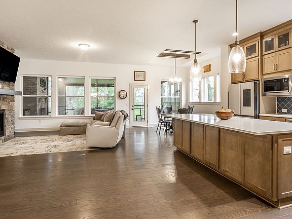 3rd image of 11363 Briargate Dr