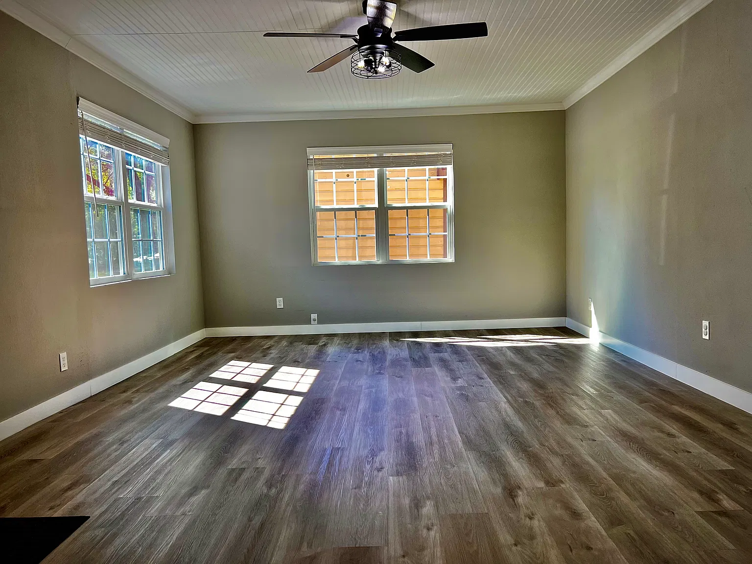 2 bed, 936 sqft, $1,275 — Photo 2