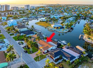 25 Fairview BLVD, FORT MYERS BEACH, FL 33931