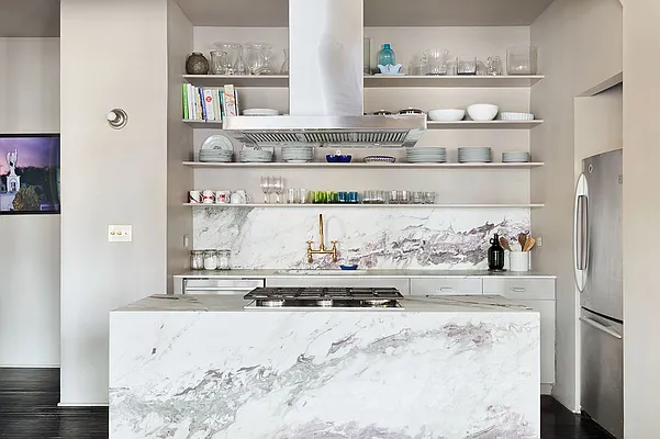 Sold by Compass | media 2