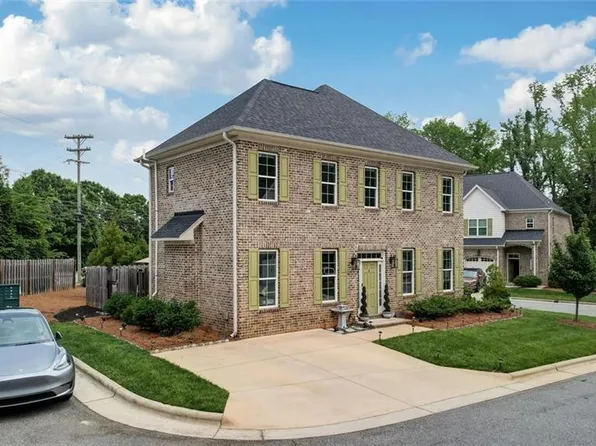 2 Gingerly Way, Greensboro, NC 27455