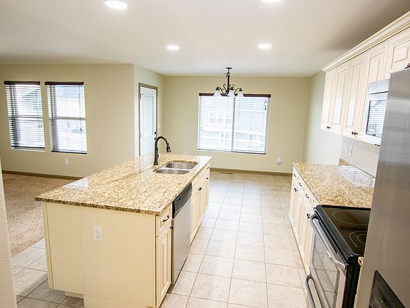 3rd image of 5807 Vanessa Ave