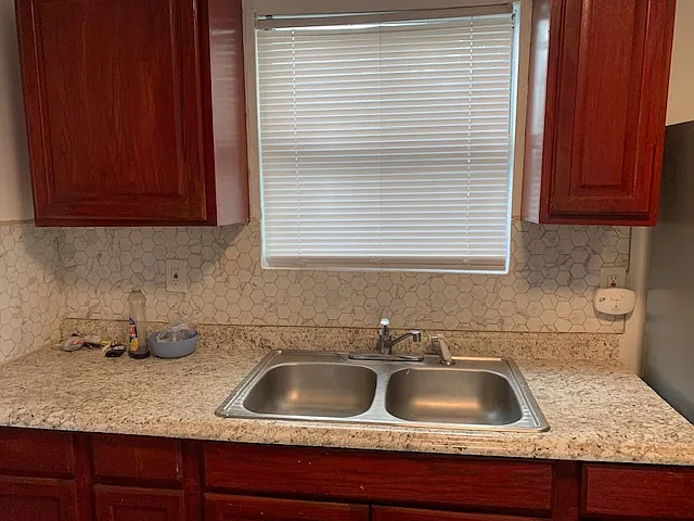 8904 Olive St — Photo 6