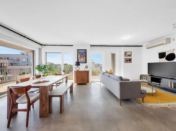 651 New York Avenue image 1 of 12