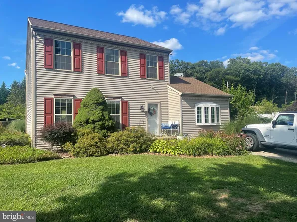 111 Morningside Dr, Red Lion, PA 17356