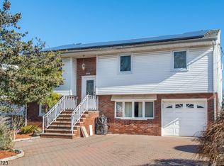 357 Maple St, Moonachie, NJ 07074