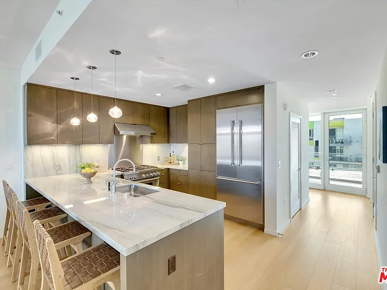 1705 Ocean Ave #502 — Photo 15