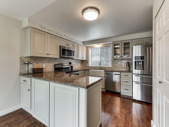 5th image of 13505 NE 136th Pl