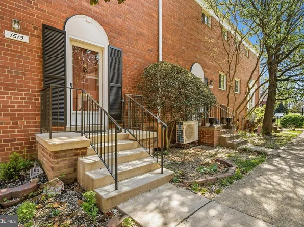 1615 Mount Eagle Pl, Alexandria, VA 22302
