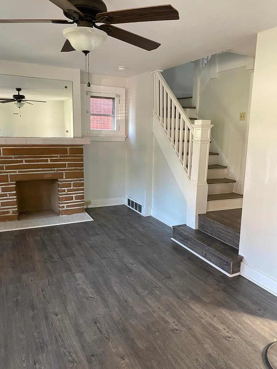 Building Photo - 216 Catskill Ave