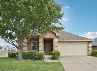 2401 Clairborne Dr, Fort Worth, TX 76177