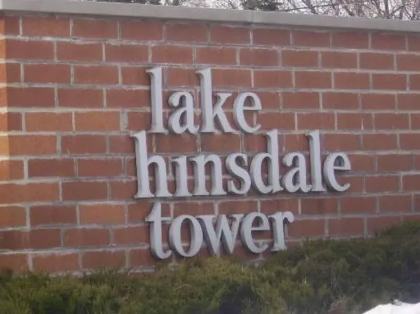 6340 Americana Dr, Willowbrook, IL 60527