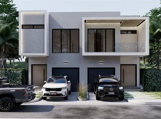610 NW 25th Ct, Miami, FL 33125