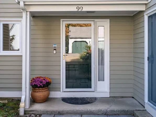 99 Fifer Ln #99, Lexington, MA 02420