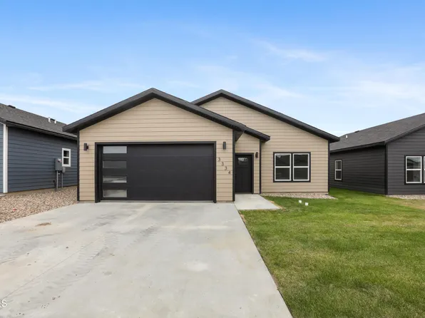 3334 34th St W, Williston, ND 58801