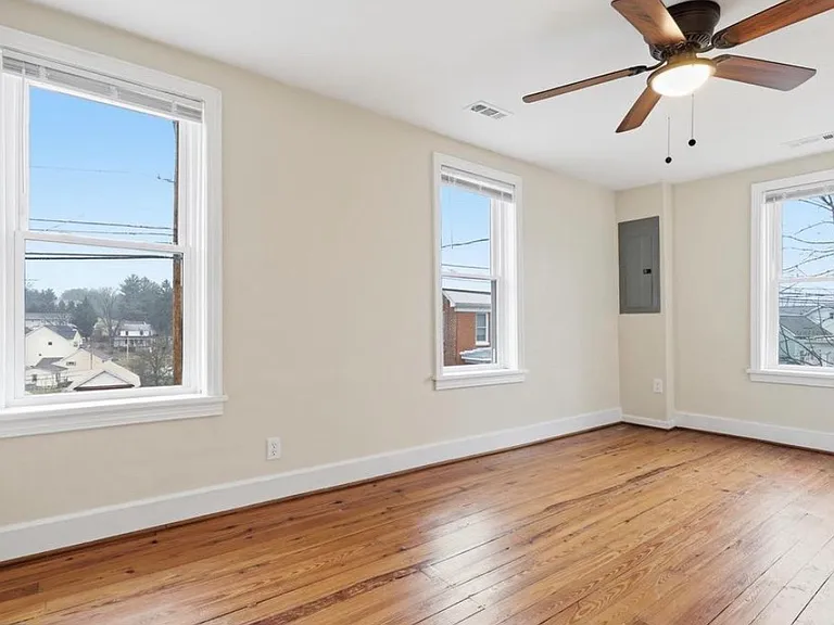 507 W Main St #B — Photo 6