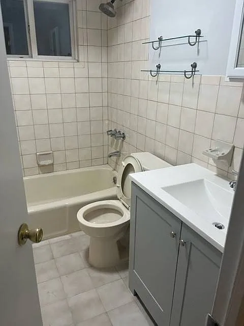 1 bed, 1.0 bath, $1,900 — Photo 4