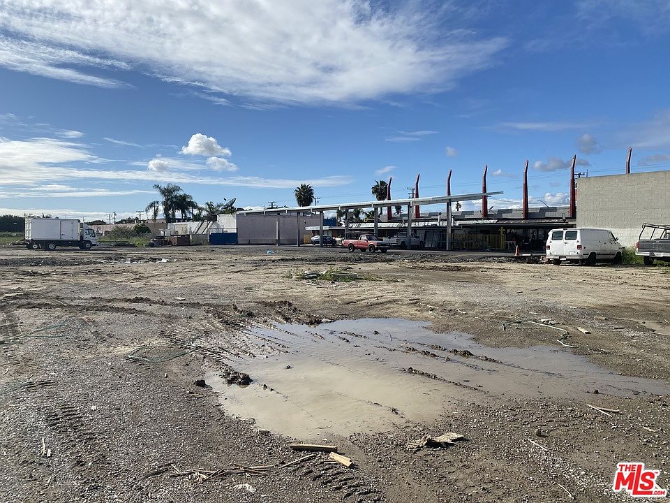 1st image of 2400 W Rosecrans Ave