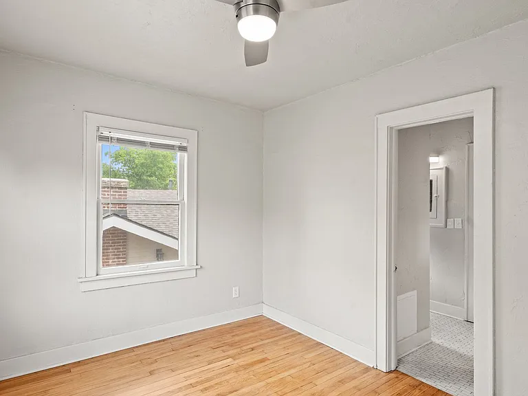 318 NW 27th St — Photo 35