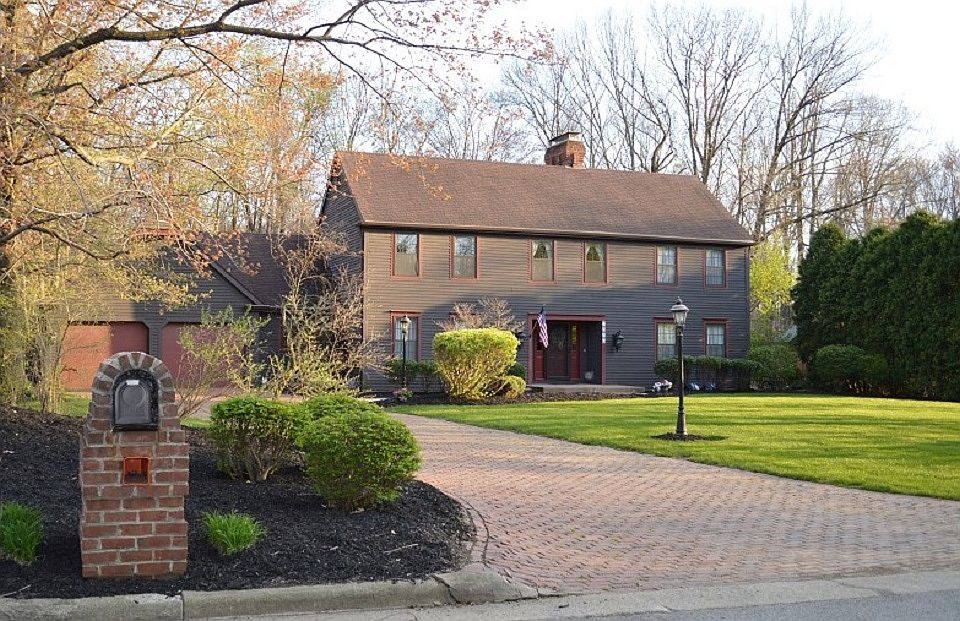 A Colonial on a Quiet Street