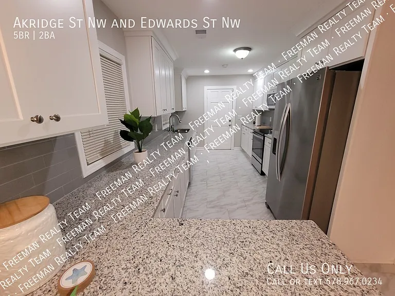 Akridge St NW — Photo 1
