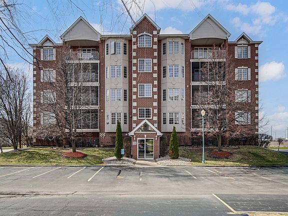 2nd image of 7722 Greenway Blvd Unit 3SE