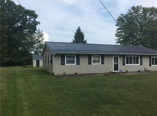 946 Hasenflu Dr, Hermitage, PA 16148