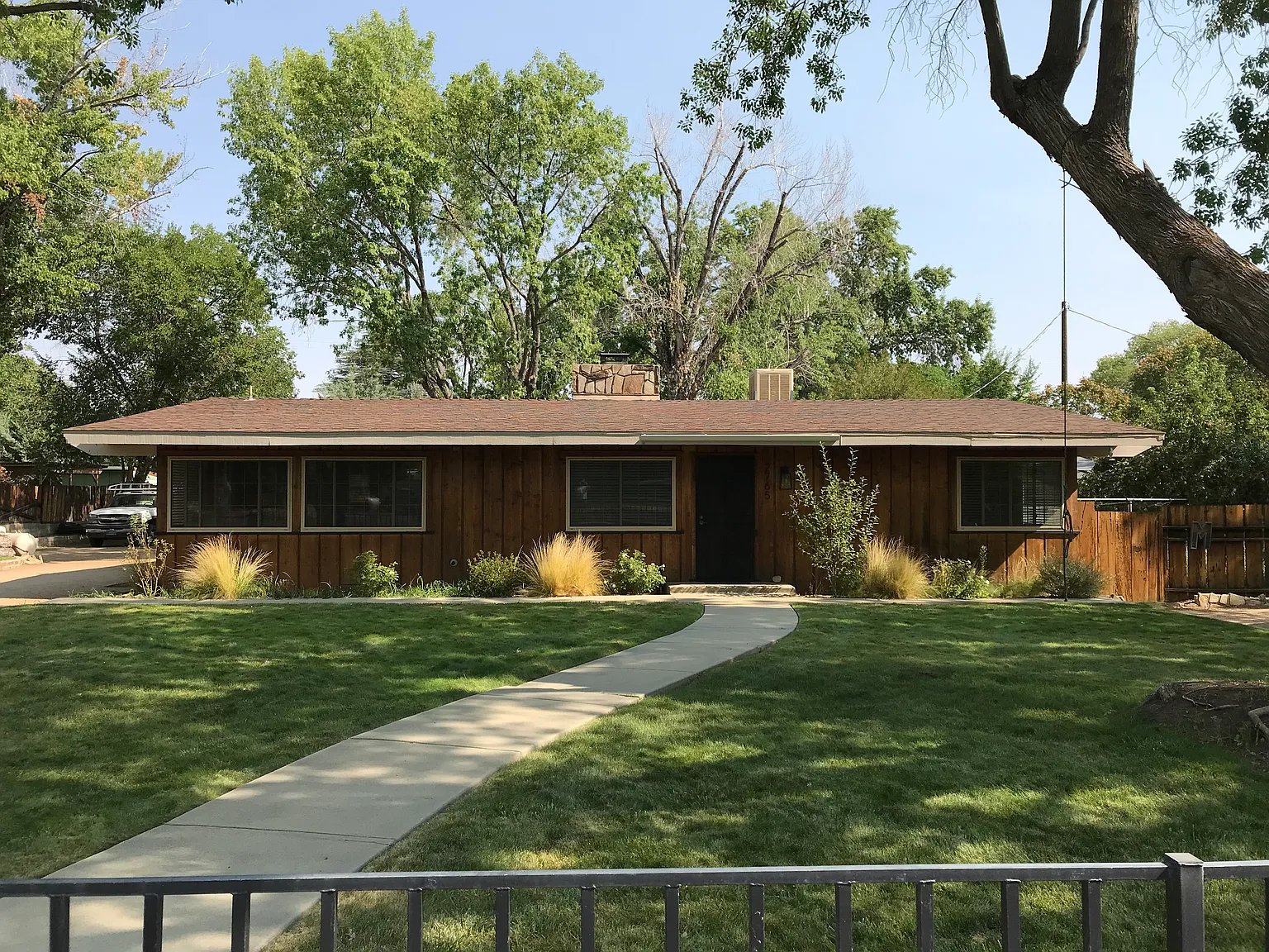 2765 Sunset Rd — Photo 2