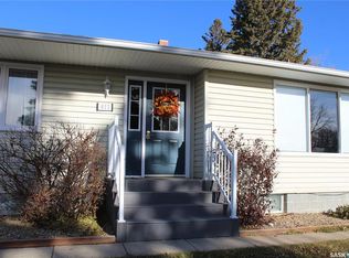 413 1st St W, Wilkie, SK S0K4W0