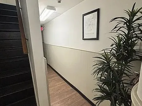 40 W James St #7 — Photo 9