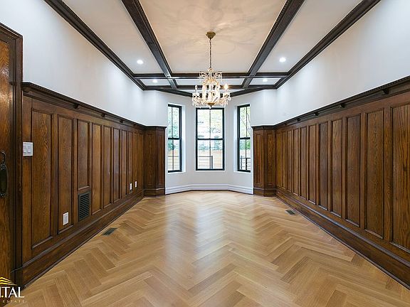 3rd image of 322 E 25th St #1