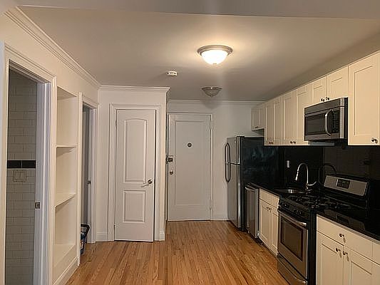 3rd image of 330 E 63rd St APT 4H